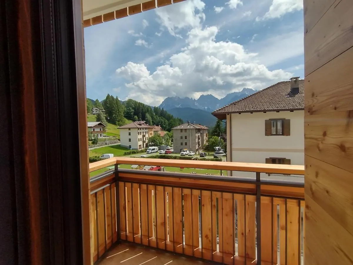 Hotel Da Marco Vigo di Cadore 3*,